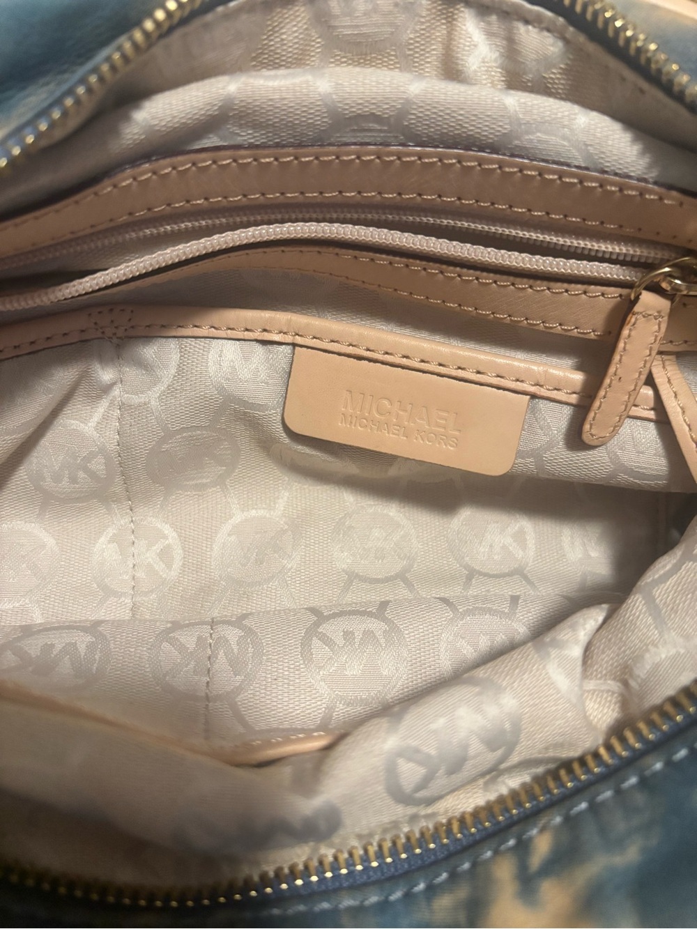 michael kors handbag - Picture 4 of 4